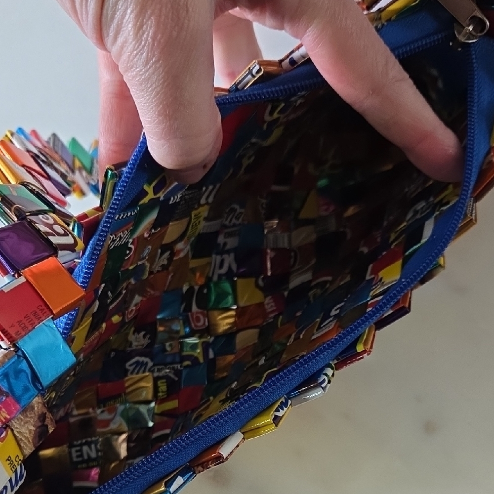 Colorful Woven Candy Wrapper Shoulder Bag - Picture 3 of 6